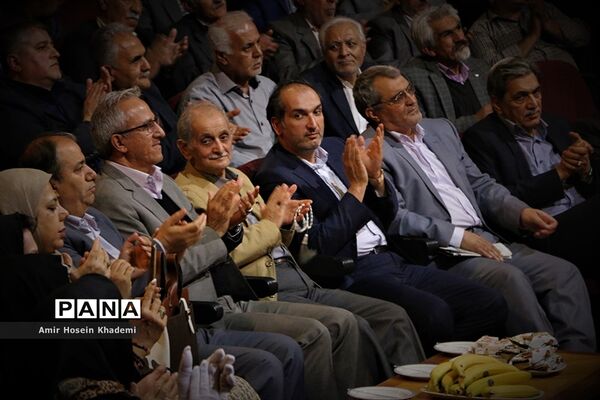 آیین تجلیل از بازنشستگان شهرداری کرج
