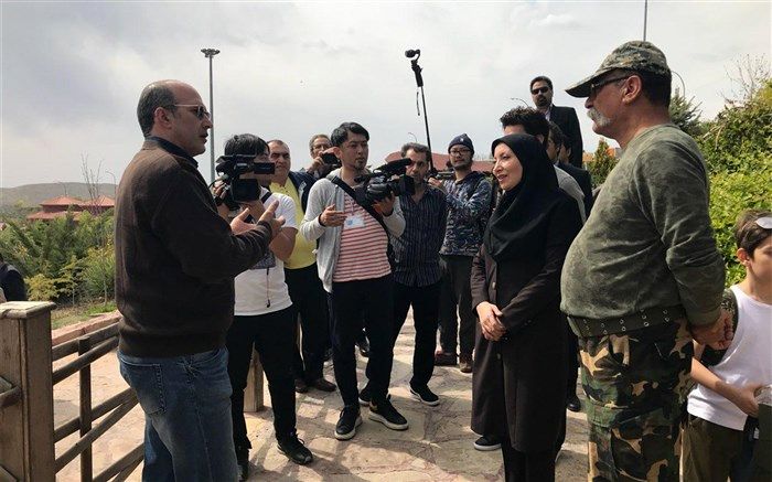 بازدید گروه فیلم‌سازی شبکه تلویزیونی فوجی ژاپن از دهکده طبیعت قزوین