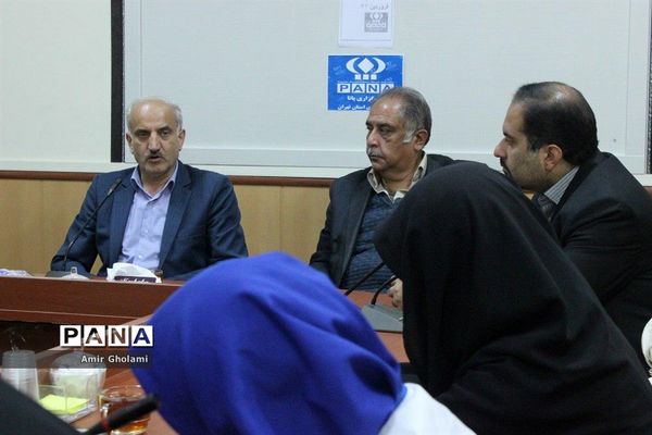 دیدار خبرنگاران پانا اسلامشهر با مدیر و شورای معاونین آموزش و پرورش