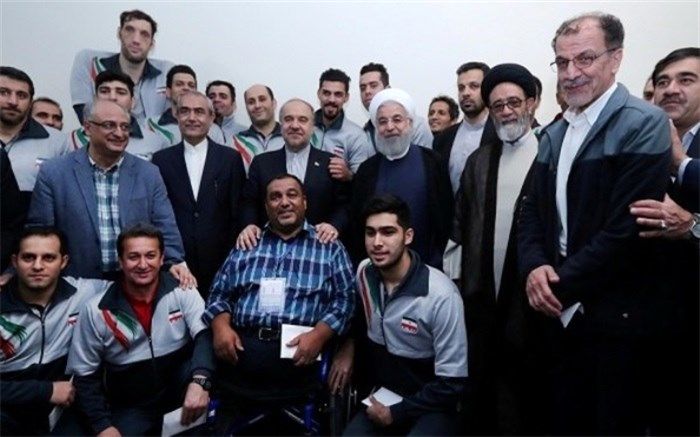 اعضای تیم ملی والیبال نشسته کشور با رئیس جمهور دیدار کردند