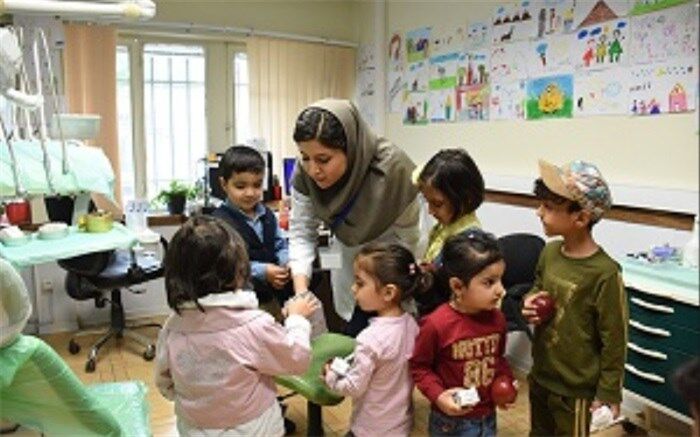 ترمیم دندان کودکان با عشق و محبت در مرکز سلامت بدر شهرری