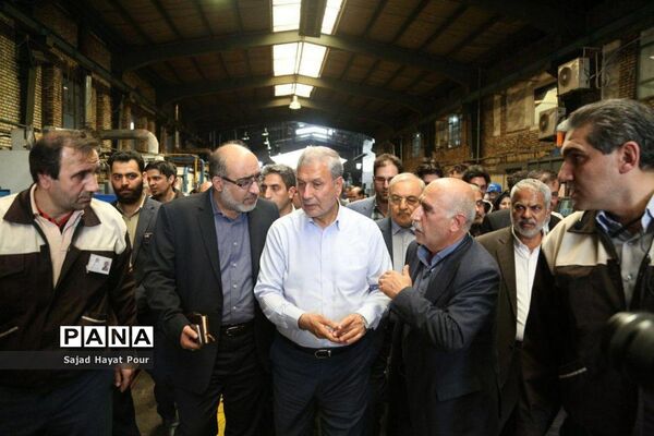 سفر علی ربیعی وزیر کار و امور اجتماعی به قم و دیدار با مراجع عظام تقلید