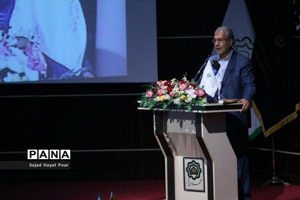 سفر علی ربیعی وزیر کار و امور اجتماعی به قم و دیدار با مراجع عظام تقلید