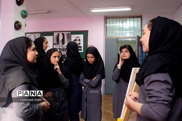 بازدید دانش آموزان پایه نهم از هنرستان بحرالعلوم چهاردانگه