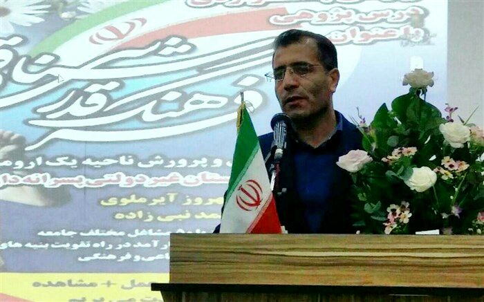 اولین جشنواره ی درس پژوهی با عنوان فرهنگ قدرشناسی و قدردانی در ارومیه برگزار شد