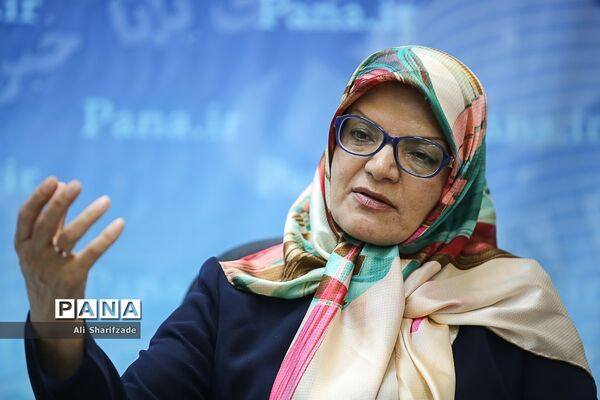 حضور ناهید خداکرمی  عضو شورای شهر تهران در خبرگزاری پانا