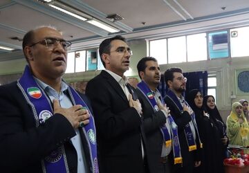 مدرسه باید درس زندگی، محبت و کمک به دیگران را به دانش‌آموزان بیاموزد