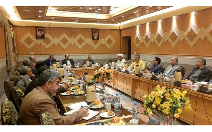 بهره مندی از ظرفیت نخبگان شورای تحقیقات اداره کل آموزش و پرورش استان قم برای پیشرفت فعالیت ها، طرح ها و برنامه های سوادآموزی