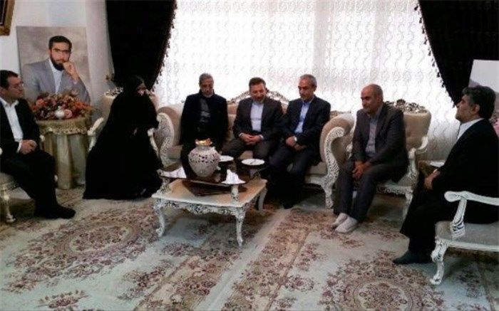 واعظی: همواره باید قدردان زحمات معلمان باشیم