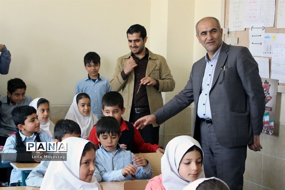 افتتاح مدرسه خیرساز مرحومه حمیده اشکان نژاد در روستای فتح آباد