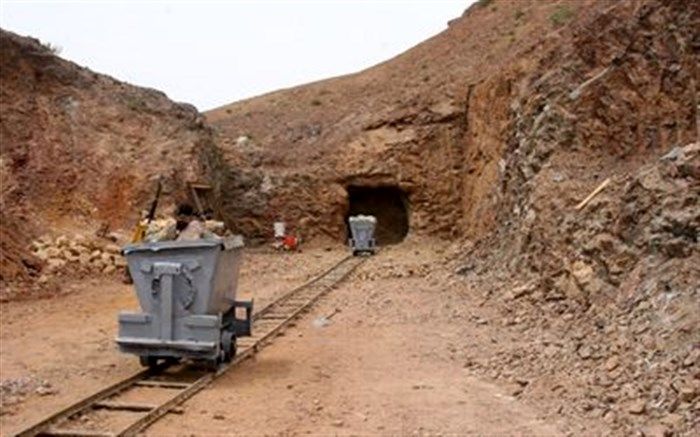صدور زیاد مجوز برای معادن جنگ با طبیعت است