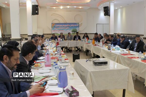 نشست معاونین پرورشی شهرستانهای استان تهران پیرامون پایگاههای اوقات فراغت