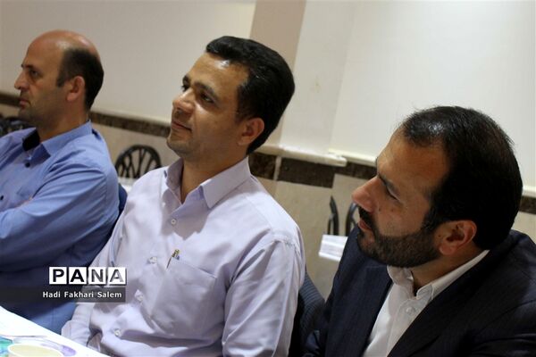 نشست معاونین پرورشی شهرستانهای استان تهران پیرامون پایگاههای اوقات فراغت