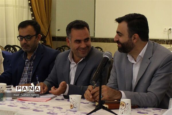 نشست معاونین پرورشی شهرستانهای استان تهران پیرامون پایگاههای اوقات فراغت