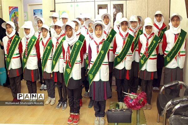 دیدار دانش آموزان پیشتاز شهرستان کارون با مسئولین سازمان دانش آموزی استان خوزستان