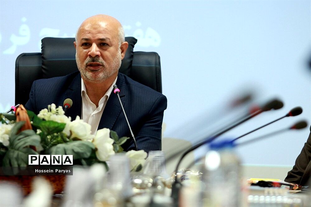 نشست خبری رئیس سازمان بسیج فرهنگیان به مناسبت هفته بزرگداشت مقام معلم و هفته بسیج فرهنگیان