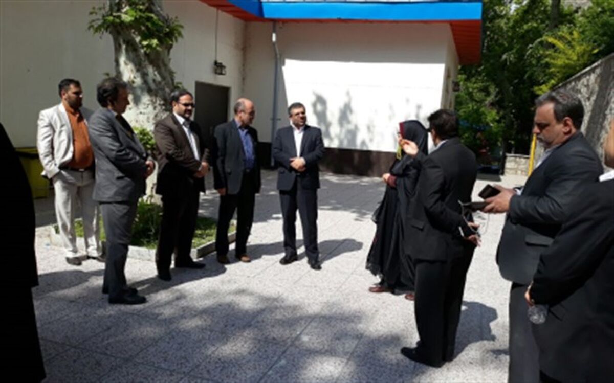 بازدید مدیرکل آموزش و پرورش شهر تهران از چهارمین روز اردوی جمع بندی آموزشی و فرهنگی کنکور دانش‌آموزان کرمانشاه در اردوگاه باهنر