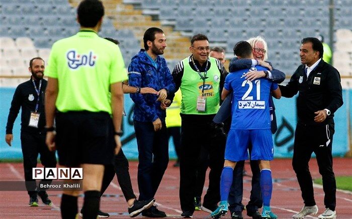 مدال حسینی و چشمی به سرقت رفت!
