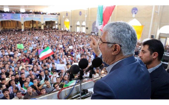 استاندار فارس: خواهان بازگرداندن طرح دوتکه شدن شهرستان کازرون از دولت هستیم