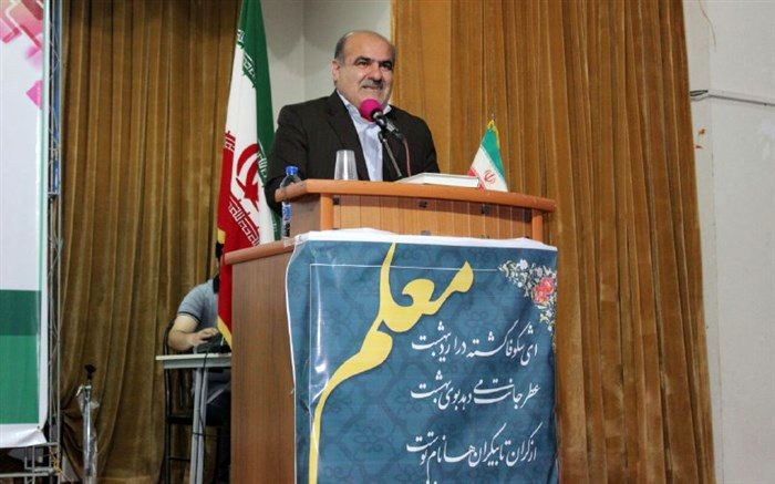 انتقال فرهنگ و اتصال نسل دیروز به نسل امروز از مهم‌ترین مأموریت‌های آموزش و پرورش است