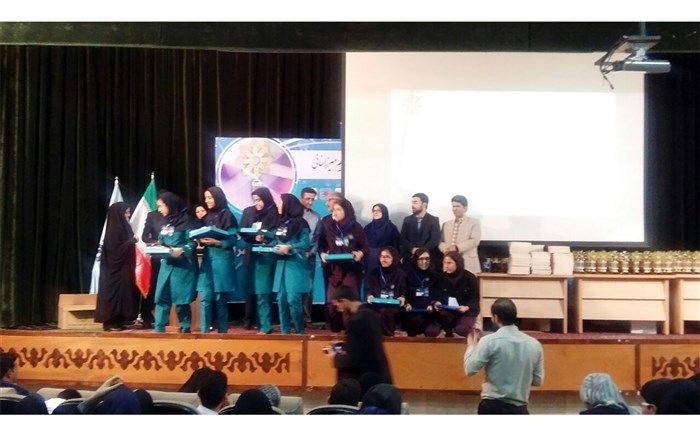 گروه ژنتیک دبیرستان فرزانگان دوره اول ناحیه دو سنندج موفق به کسب رتبه اول کشوری در کار سوق مهندسی ژنتیک شد