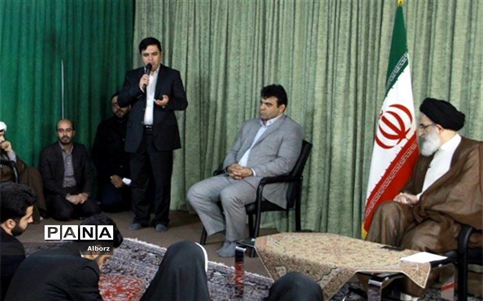 مساجد محور و پایگاه اصلی سازمانهای مردم نهاد