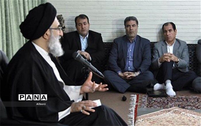 نماینده ولی فقیه دراستان البرز: باید از کارگر حمایت کنیم