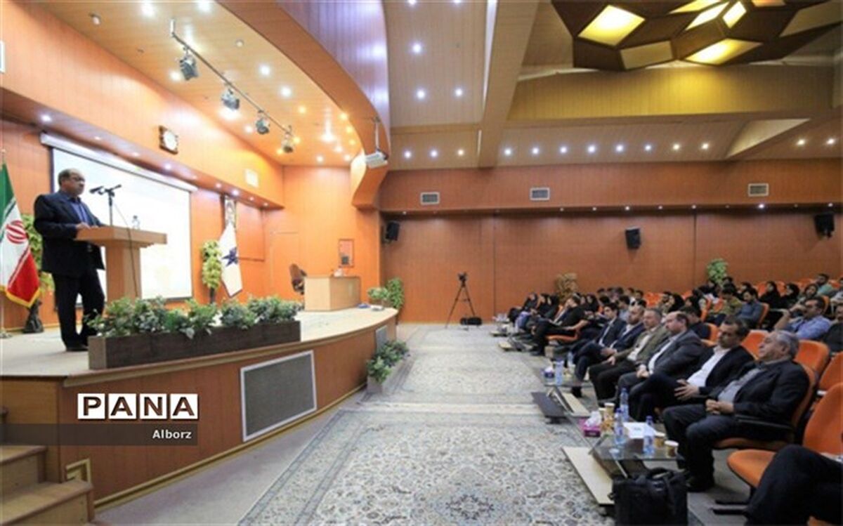 گرامیداشت روز معمار در دانشگاه آزاد اسلامی  واحد کرج