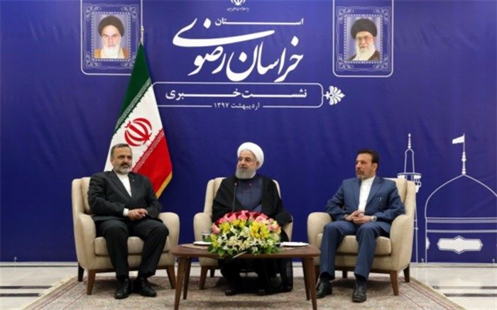 روحانی: مسئولان واقعیات را دقیق برای مردم توضیح دهند و در برابر تخریب‌ها سکوت نکنند
