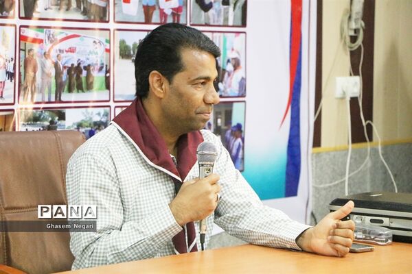 مراسم تجلیل از مربیان پیشتاز مدارس شهرستان رودان