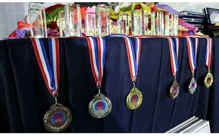 کسب نشان طلای المپیاد ریاضی کشور و مدال‌های نقره و برنز مسابقات کاراته جهانی توسط دانش‌آموزان ملاردی