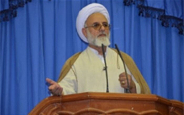 امام جمعه ایلام: شروط رهبری برای مذاکره با اروپا باید در دستور کار قرار گیرد
