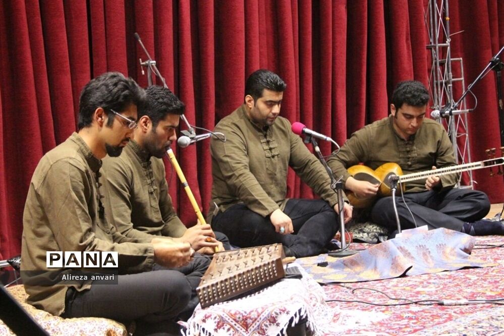 کنسرت موسیقی سنتی راز و نیاز