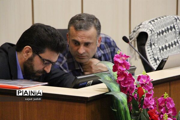 استفاده از پساب در آبیاری فضای سبز یزد