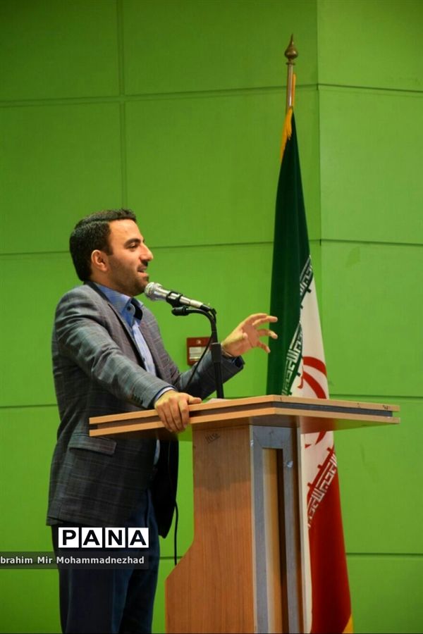 تجلیل منتخبان چهارمین مرحله مسابقات روز حل مسئله ریاضی در بابل