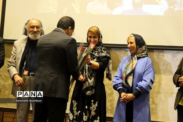 شانزدهمین همایش تجلیل از خانواده های اهداکننده عضو در استان البرز