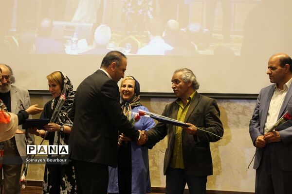 شانزدهمین همایش تجلیل از خانواده های اهداکننده عضو در استان البرز