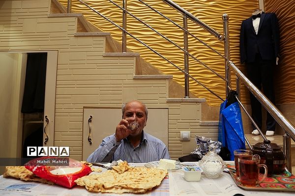 افطار کسبه روزه دار در تهران