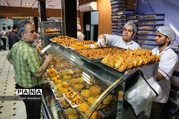 پخت زولبیا و بامیه در ماه رمضان