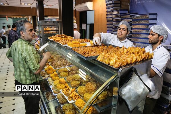 پخت زولبیا و بامیه در ماه رمضان