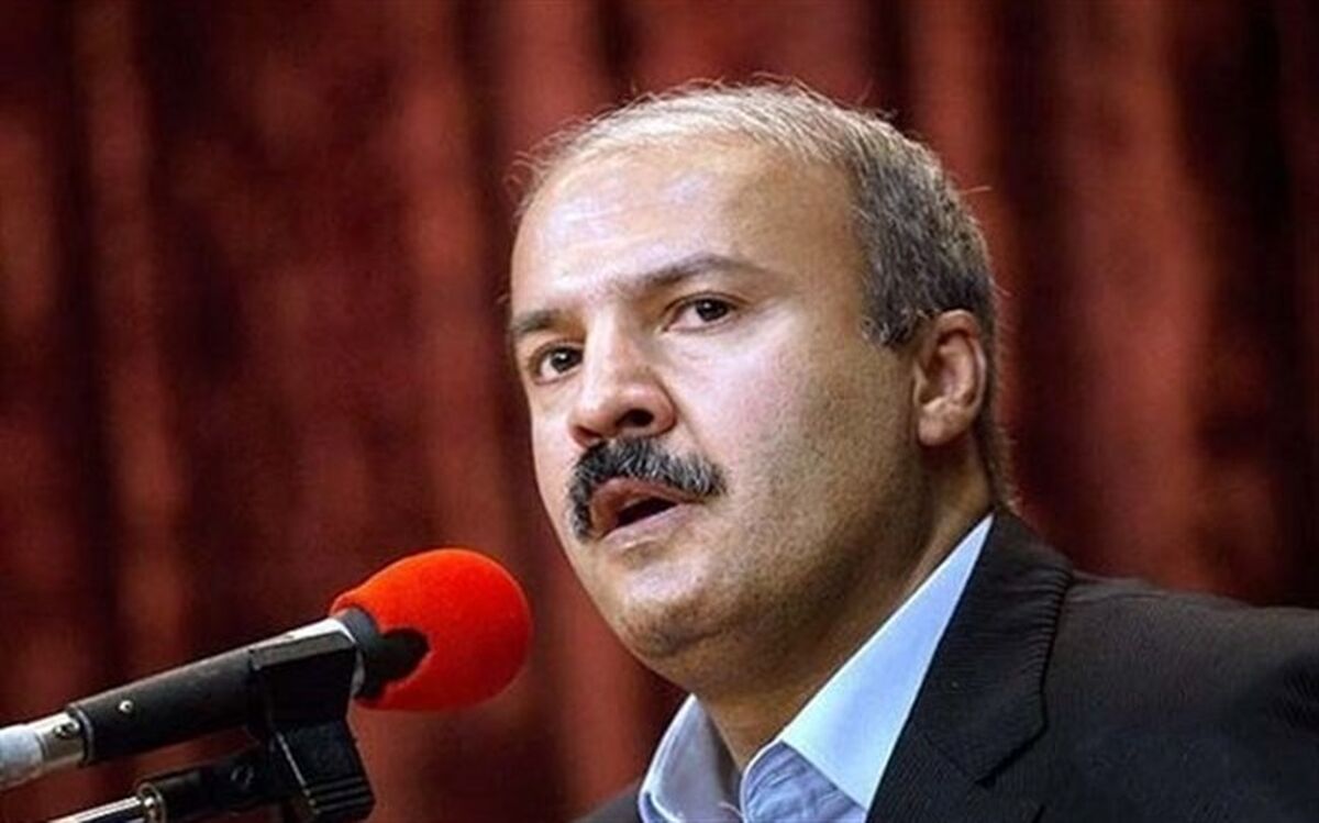 داریوش قنبری: جنس دلواپسی‌ِدلواپسان معلوم نیست؛ هم با برجام دلواپس شده‌اند و هم با از دست رفتن آن!