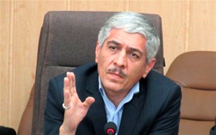 همتی، نماینده مردم سمنان در مجلس: آموزش دروس قرآن، هنر و زبان‌های خارجی به بخش خصوصی واگذار شود