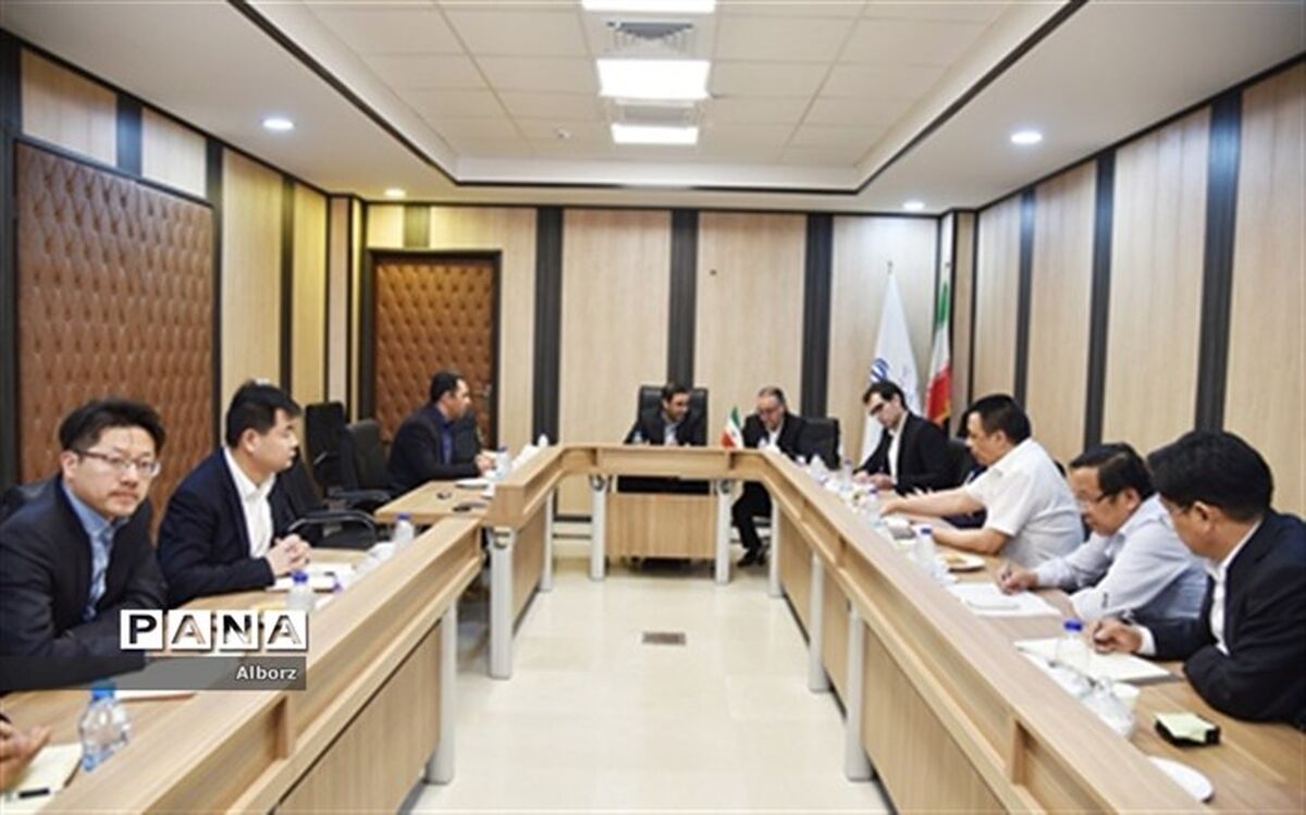 بررسی طرح احداث نیروگاههای خورشیدی در  البرز با حضور سرمایه گذاران چینی