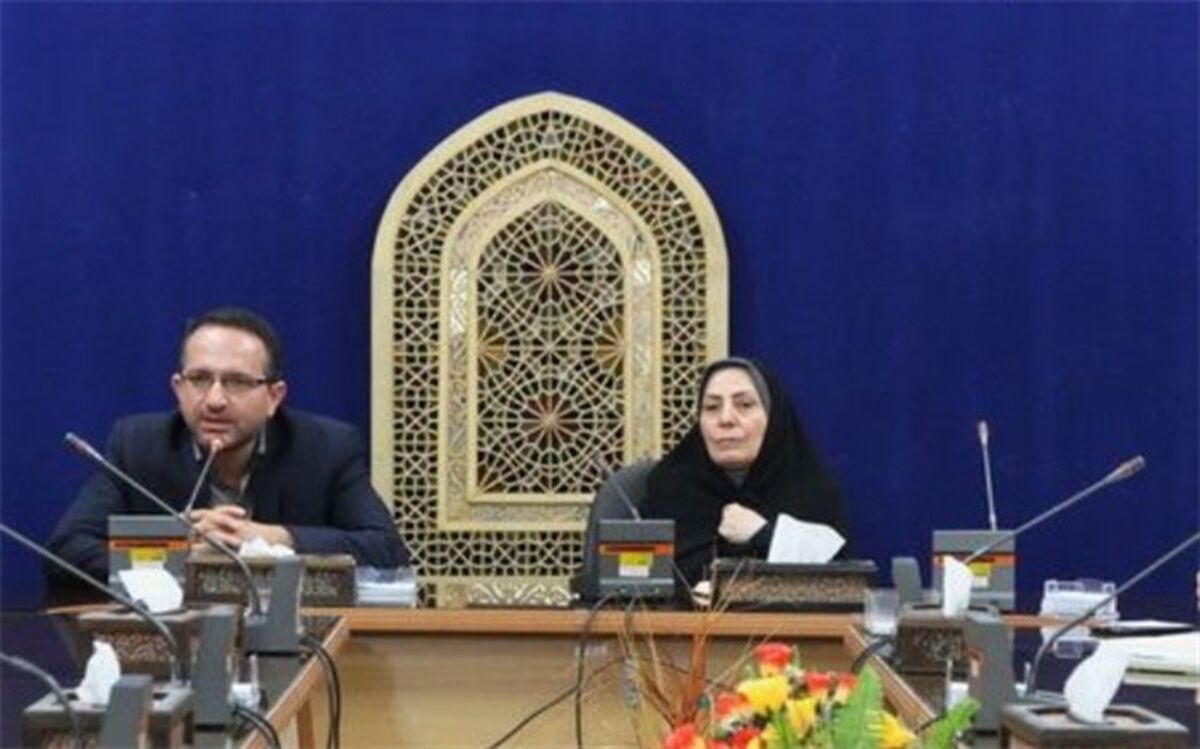 تبیین ارزش های انقلاب و دفاع مقدس با تاکید بر نقش آفرینی سازمان های اجتماع محور
