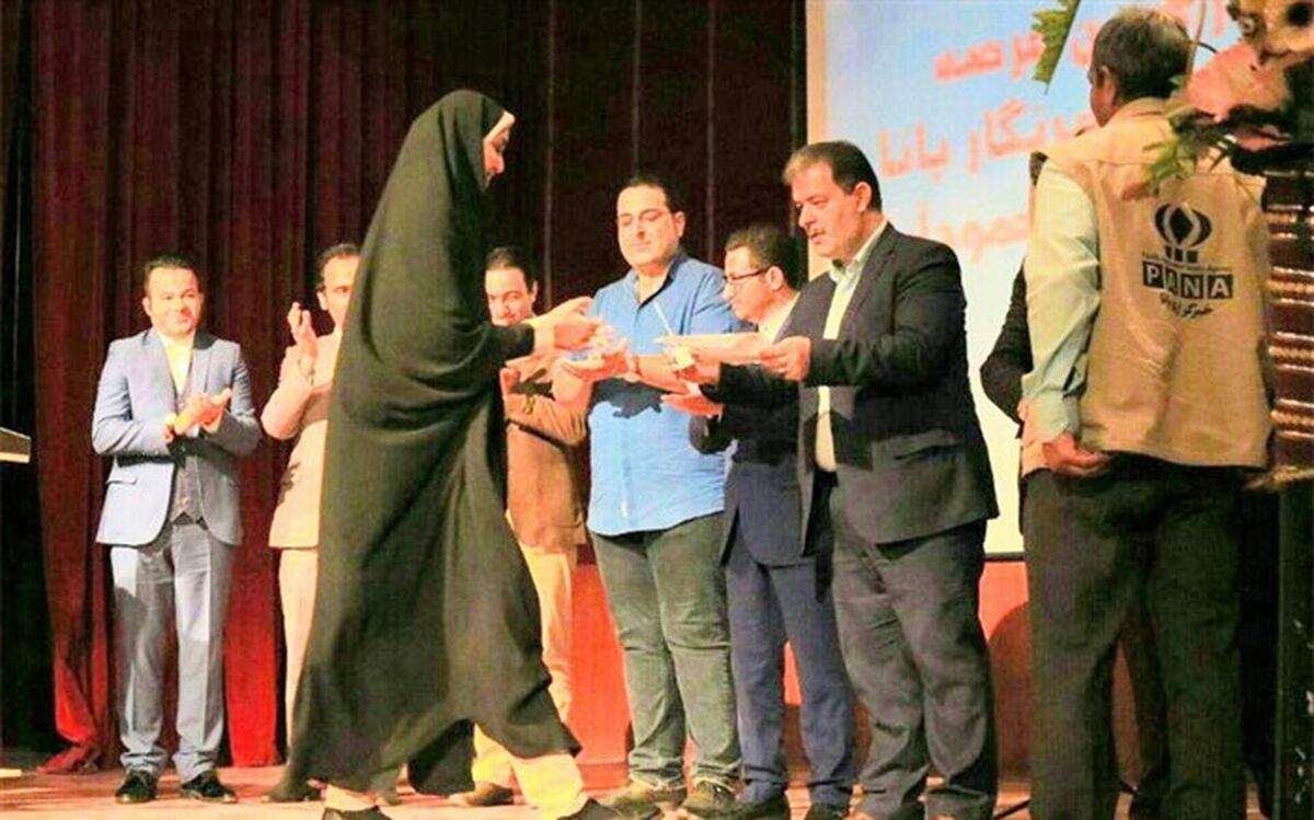 دانش‌آموزان خبرنگار محمودآباد تجلیل شدند