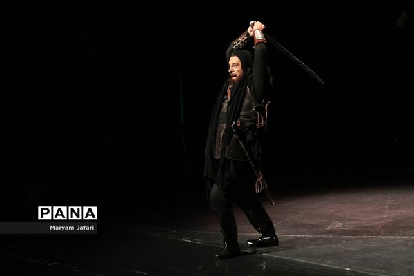 اجرای نمایش «دمی در بازار هیزم فروشان»