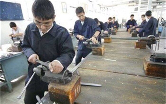 تدریس 200 رشته مهارتی در شاخه فنی و حرفه‌ای