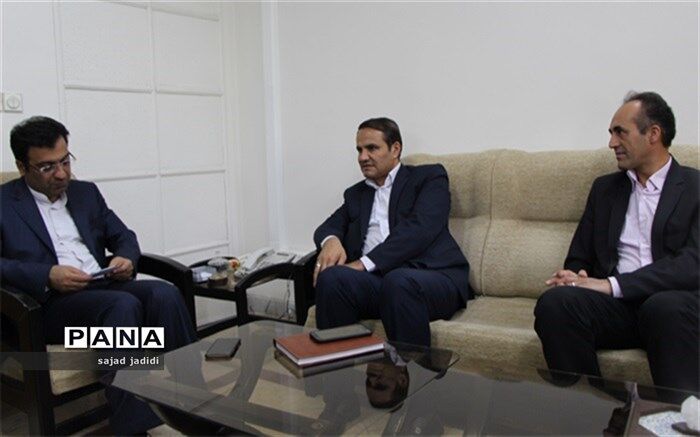 با ایجاد بسترمناسب از افزایش انحرافات فرهنگی جامعه جلوگیری کنیم