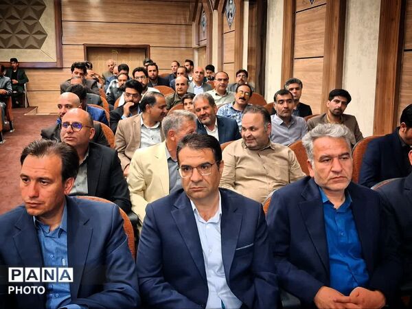 تجلیل از معلمان نمونه شهرستان کاشمر