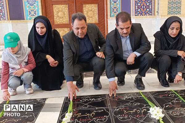 ادای احترام به شهدا و تجلیل از مربیان بهداشت در خراسان شمالی